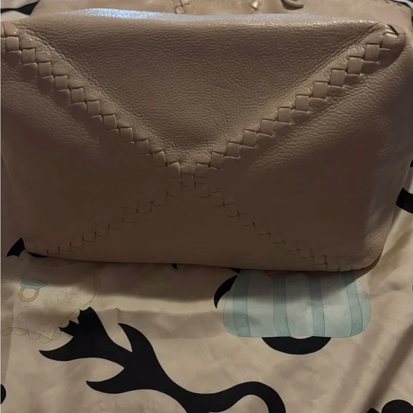 Bottega Veneta Cream Tote with Whipstitch Detailing - Picture 3 of 5